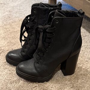 Steve Madden Laurie Black Lace-Up Ankle Boots